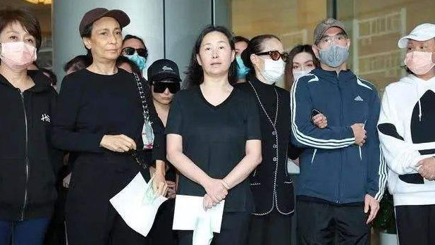 爆料：蔡健雅自曝被评“女版伍佰”：内心摇滚又独立