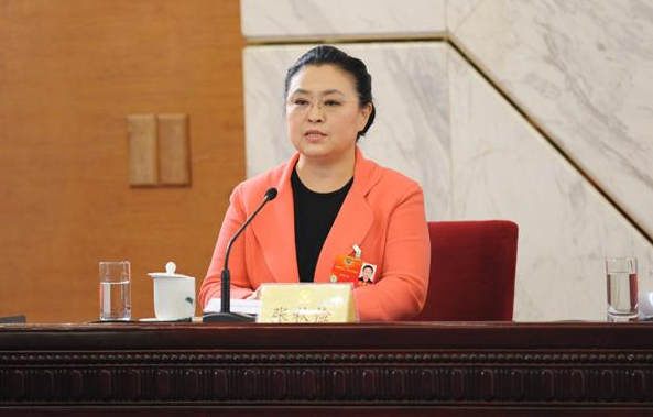 美国新闻：美国连续四天新增确诊超10万例，专家：12月新增病例或翻倍