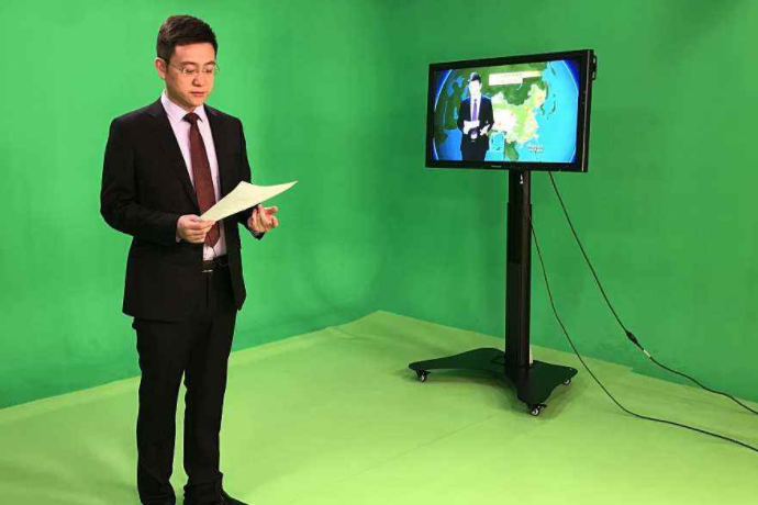 爆料：文案柳岩刘诗诗“温暖”来宁 承认王不二也很“贱”