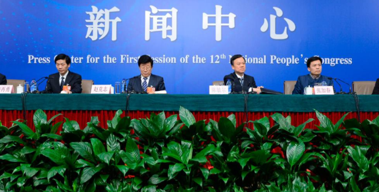 爆料：＂冲上云霄2＂遭吐槽：陈法拉不入戏 主题曲不合拍