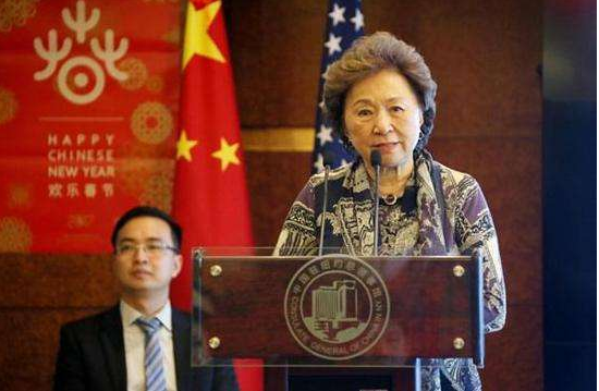 爆料：姚晨曝光儿子照片 曹郁深情望儿子画面温馨(图)